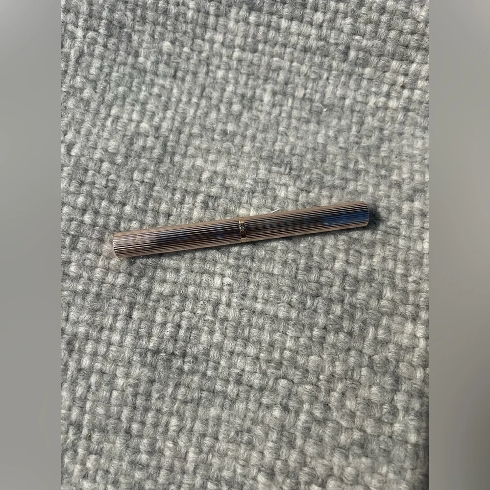 Estee Lauder: Color Explicit Shine Lipstick (119 Out of Time) .02 oz.